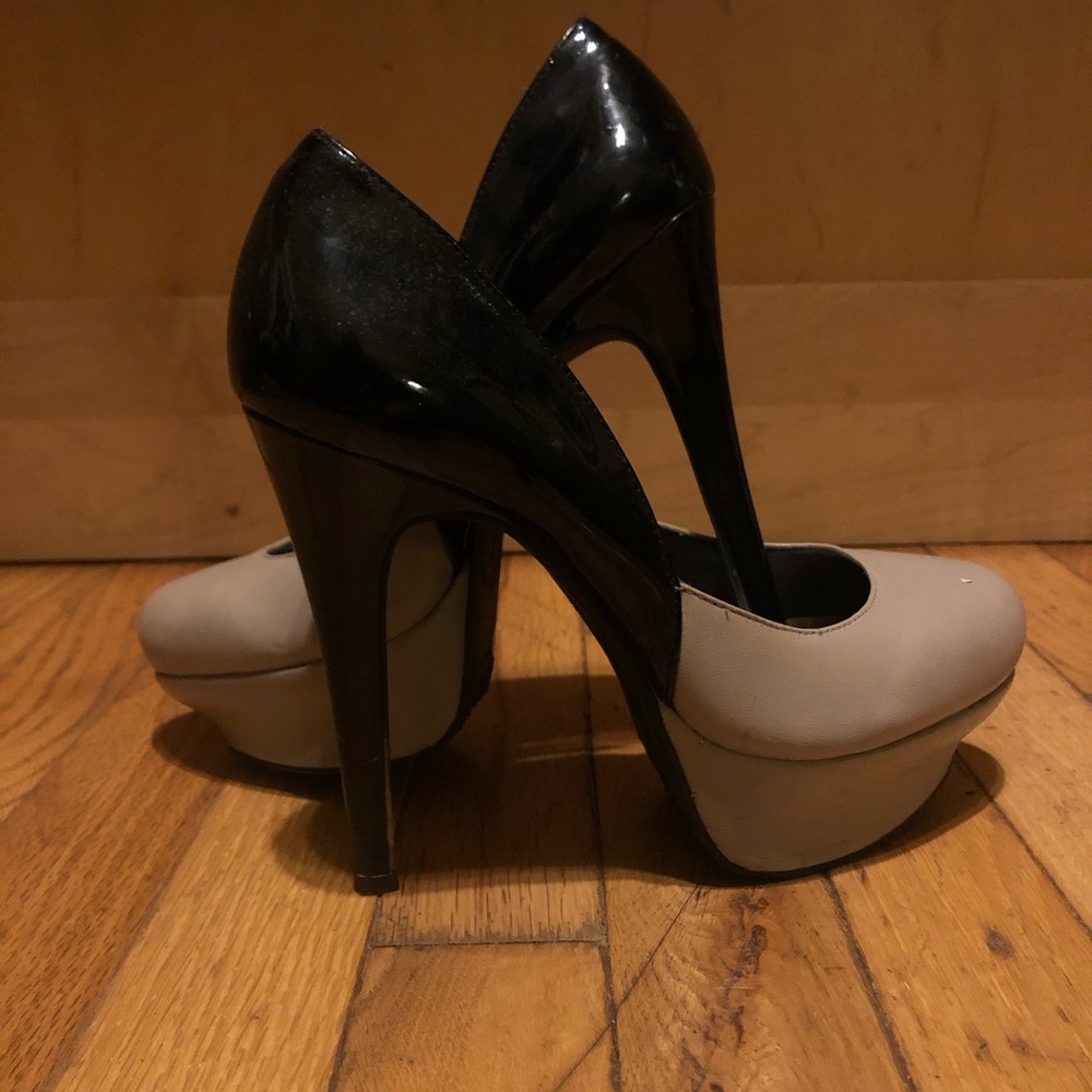 Jessica Simpson heels